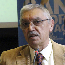Dr. Andrés López